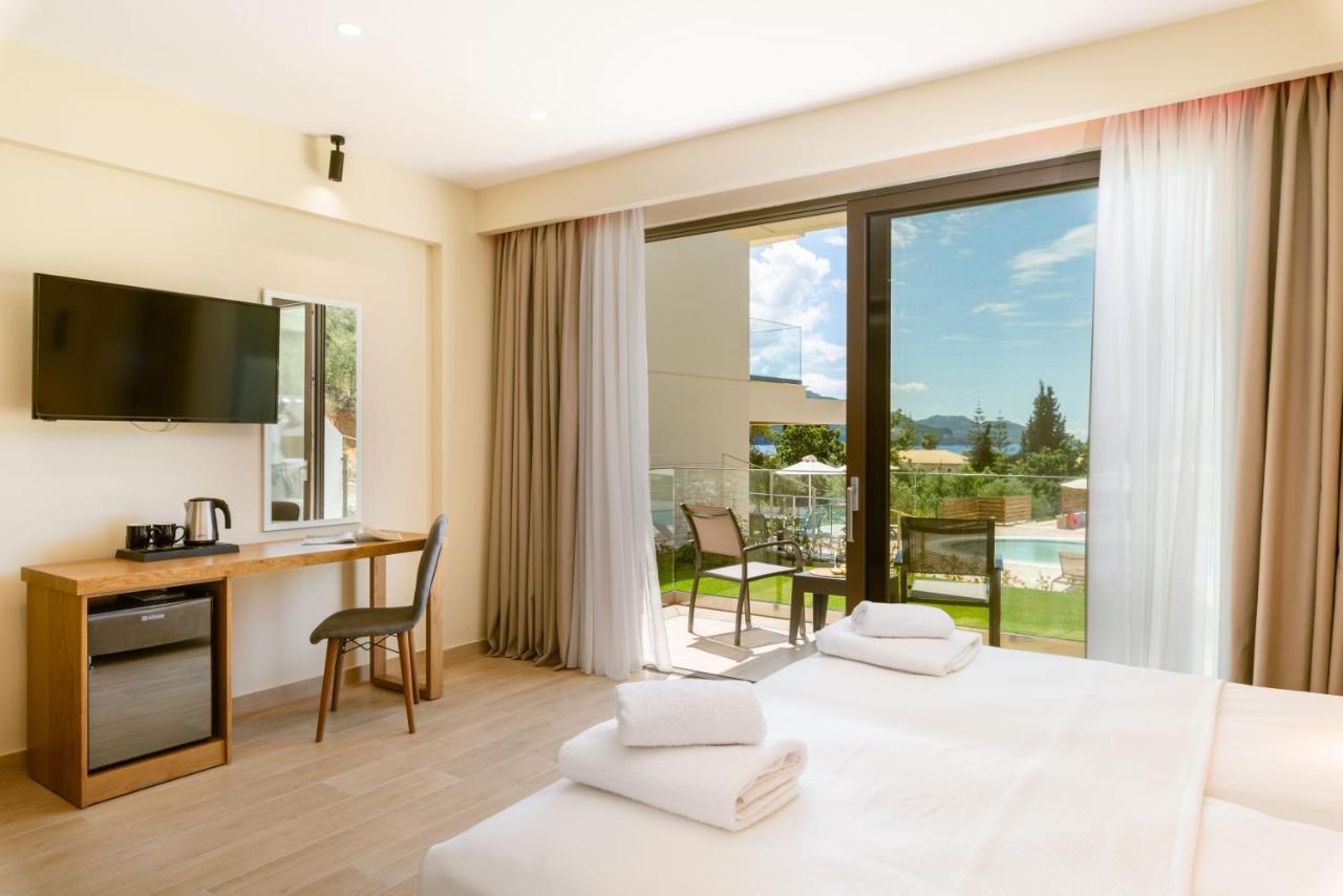Ephyra Hotel Sívota Екстериор снимка