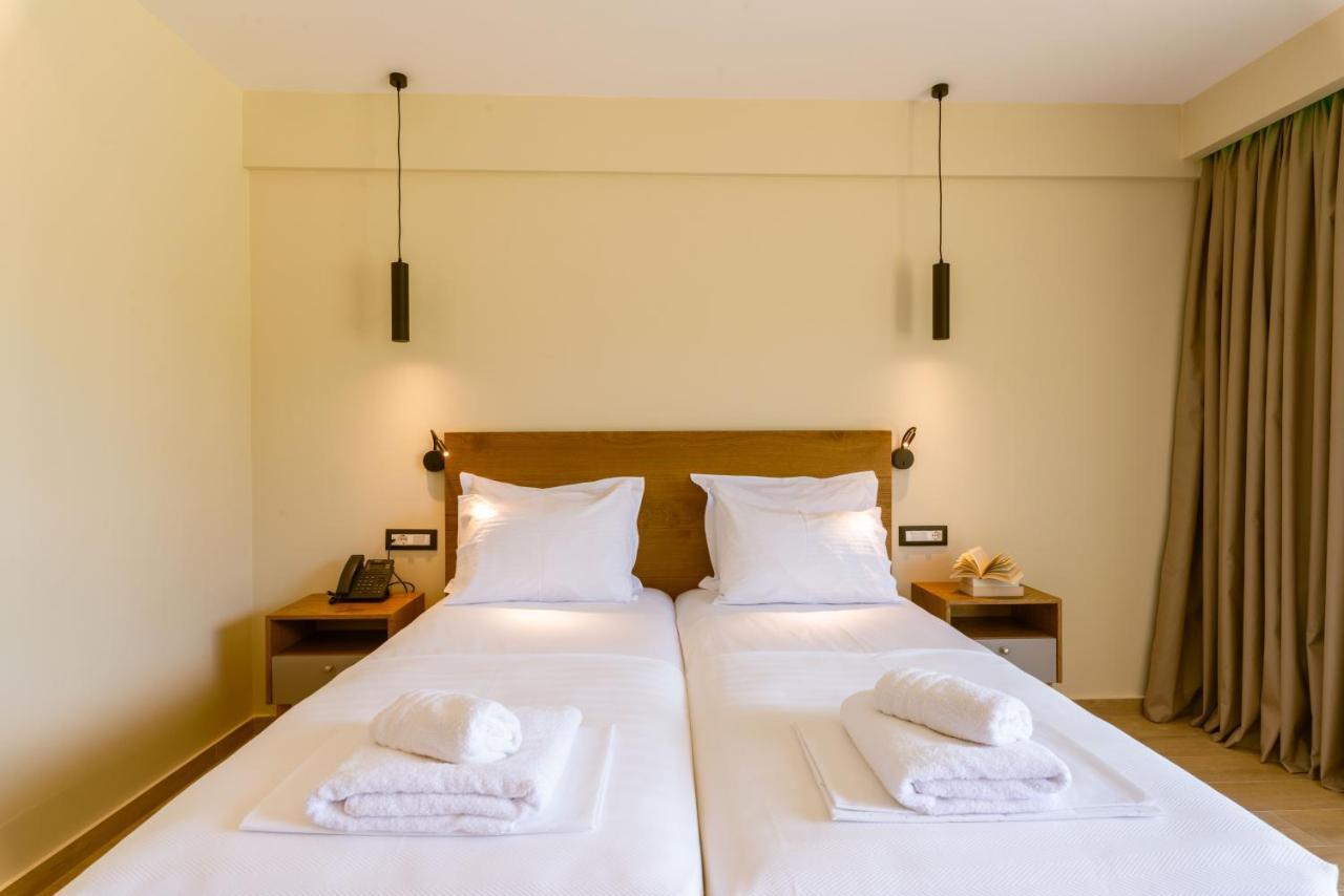 Ephyra Hotel Sívota Екстериор снимка